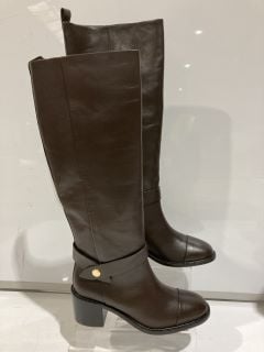 QTY OF ASSORTED JOHN LEWIS SAGE SIZE 5 LONG CHOCOLATE BROWN BOOTS