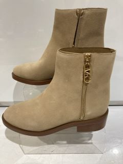 MICHAEL KORS REGAN SUEDE US SIZE 9.5 ANKLE CAMEL BOOTS RRP £108