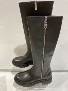 MICHAEL KORS REGAN LEATHER US SIZE 8.5 LONG BLACK BOOTS