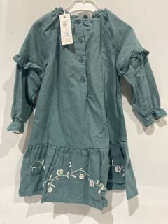 QTY OF JOHN LEWIS EMBROIDERED DRESS GREY SIZE 3 YEARS