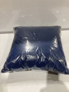 QTY OF ASSORTED JOHN LEWIS ITEMS TO INCLUDE PLAIN NAVY CUSHION