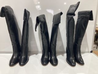 QTY OF JOHN LEWIS AND/OR SHILOUH BOOTS BLACK SIZE 5.5