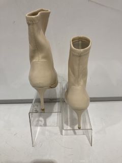 STUART WEITZMAN STUART 85 ANKLE BOOTS VANILLA SIZE 5.5 RRP£275