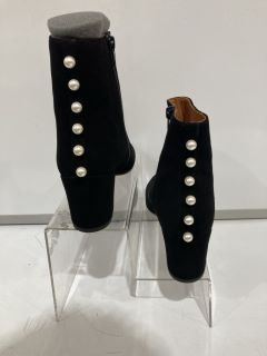 CHIE MIHARA NUREYA SUEDE PEARL BOOTS BLACK SIZE 4