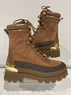 MICHAEL KORS BROWN SUEDE LACE UP BOOTS SIZE US 8M RRP £103