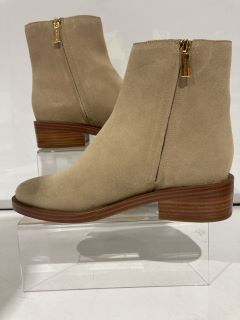 MICHAEL KORS LIGHT BROWN SUEDE ANKLE BOOTS SIZE 5.5 RRP £81