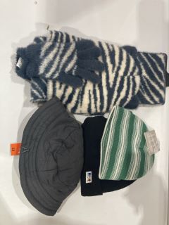 QTY OF ASSORTED CLOTHING TO INCLUDE JOHN LEWIS ORANGE BEANIE 9-12 YEARS