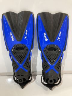 MARES AQUAZONE X-ONE JUNIOR FINS BLACK/BLUE SIZE 7/10.5