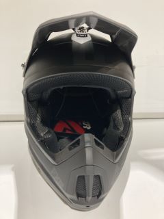 TORQUE TEAM HELMET SIZE L RRP £109