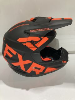 TORQUE TEAM HELMET SIZE L RRP £109