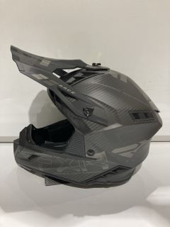 HELIUM CARBON ALLOY HELMET W/D RING SIZE XL RRP £330