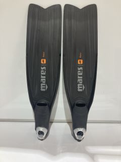 FINS RAZOR PRO 39/40 41/42 RRP £140