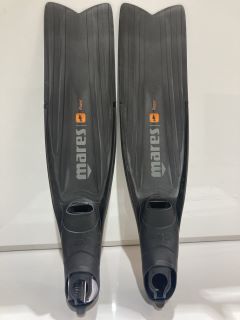 FINS CONRIDE 44/45 RRP £120