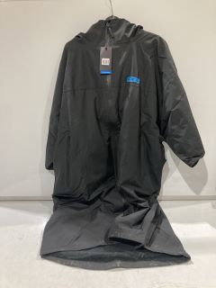 QTY OF ITEMS TO INCLUDE FCR SHELTER ALL WEATHER PONCHO BLACK SIZE M TOTAL RRP £340.00