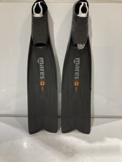 MARES FINS RAZOR PRO BLACK SIZE 47/48 TOTAL RRP £95