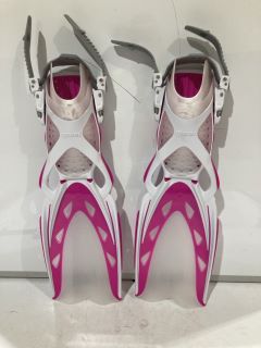 MARES FINS X-STREAM PINK/WHITE SIZE EXTRA SMALL TOTAL RRP £160