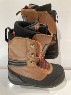 THIRTY TWO STW DOUBLE BOA WOMENS SNOWBOARD BOOTS BROWN/ BLACK SIZE 9.0 TOTAL RRP £195.00