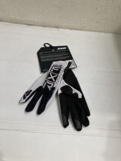 BOX OF ASSORTED ITEMS TO INC REFLEX MX GLOVE SIZE L RRP£100