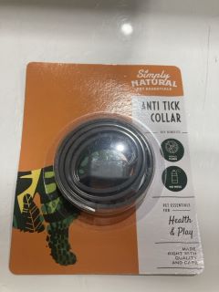 BOX OF ANTI TICK COLLAR QTY 80 PCS RRP £150