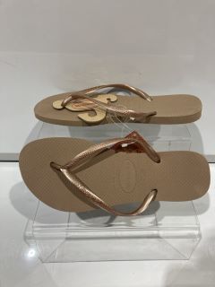 QTY OF FLIP FLOPS INCLUDING HAVAIANAS SLIM ROSE GOLD