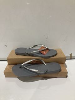 QTY OF FLIP FLOPS INCLUDING HAVAIANAS SLIM STEEL GREY