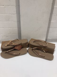 QTY OF SHOES INCLUDING HAVAIANAS SLIM ROSE GOLD