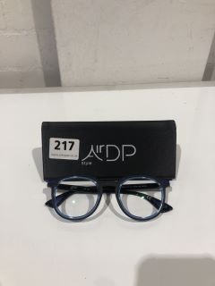 1 X AIRDP STYLE GLASSES AND CASE