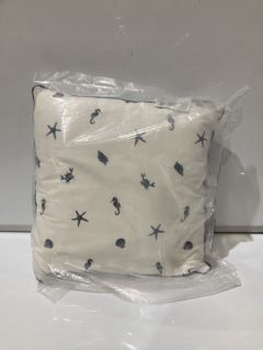 QTY OF ITEMS INCLUDING SEA CREATURE PATTERN PILLOW