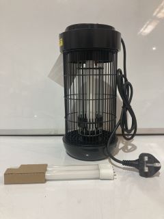 QTY OF ITEMS INCLUDING DH-MW18 BUG ZAPPER