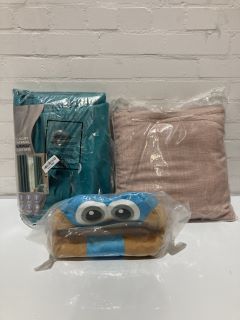 QTY OF ITEMS INCLUDING CUDDLY READER BOOK AND TABLET HOLDER