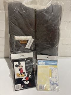 QTY OF ITEMS INCLUDING PETITPRAIA SLEEPING BAG