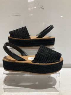 PENELOPE CHILVERS PLAITED JUTE FLATFORM ESPADRILLE COLOUR BLACK SIZE 38 TOTAL RRP £139