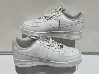 NIKE AIR FORCE 1 WHITE SIZE 8 UK RRP £109.99