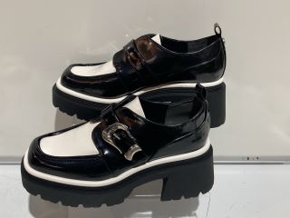 CIRCUS NY BY SAM EDELMAN LOAFER BLACK/WHITE SIZE 10 TO INCLUDE WHITE SLIP ON BUCKLE SANDALS SIZE 4 UK