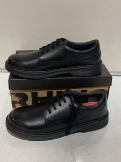 RHINO GLITCH BLACK LEATHER SHOES SIZE 8