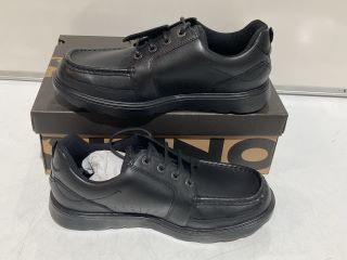 RHINO CADET BLACK LEATHER SHOES SIZE 8