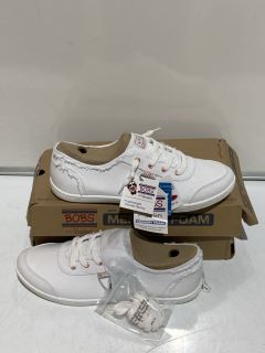 BOBS FROM SKECHERS BOBS B CUTE CANVAS SHOES WHITE SIZE 8 UK