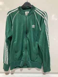 BOX OF ASSORTED MEN'S CLOTHING TO INCLUDE ADIDAS ADICOLOR TRACK JACKET GREEN SIZE M