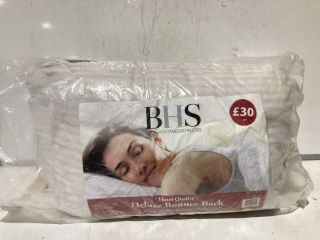 QTY OF BEDDING ITEMS TO INCLUDE THE ELITE BEDDING PILLOWS