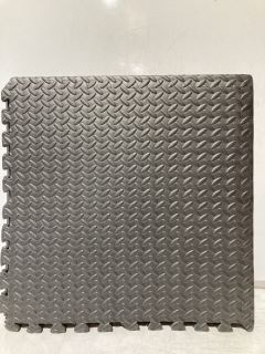 QTY OF EXERCISE MATS IN BLACK