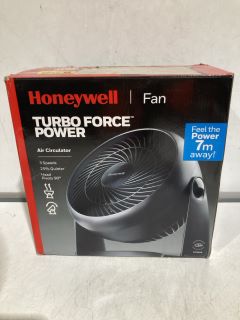 QTY OF ASSORTED ITEMS TO INCLUDE HONEYWELL TURBO FORCE POWER AIR CIRCULATOR & LONG LIFE PENDANT LAMP BROWN/WHITE