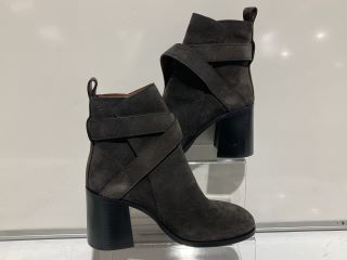 SEEBYCHLOE LENA HEELED COLOUR BT GREY GYGR 5 SIZE 38 TOTAL RRP £237.50