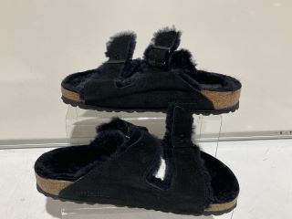 BIRKENSTOCK ARIZONA SHEARLING COLOUR BLACK SIZE 5 TOTAL RRP £130