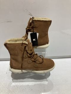 SOREL EXPLORER II JOAN COLOUR VELVET TAN, FAWN SIZE 4 TOTAL RRP £135