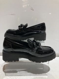 GABOR HAYSEED COLOUR BLACK PATENT SIZE 6 TOTAL RRP £125