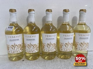 5 X BOTTLES OF VESEVO FALANGHINA DRY WHITE WINE 2022 75CL 12.5% VOL (WE OPERATE A CHALLENGE 25 POLICY. 18+ ID MAY BE REQUIRED UPON COLLECTION/DELIVERY, E.G. A VALID PASSPORT OR PHOTO DRIVING LICENCE)