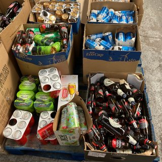 (COLLECTION ONLY) PALLET OF ASSORTED DRINKS TO INCLUDE ESTRELLA GALICIA LAGER 4.7% VOL 330ML ( B.B DATE 08.2025 ), WE OPERATE A CHALLENGE 25 POLICY. 18+ ID MAY BE REQUIRED UPON COLL