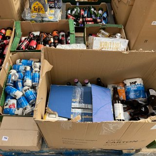 (COLLECTION ONLY) PALLET OF ASSORTED DRINKS TO INCLUDE ENGLISH VINTAGE CIDER 7.3% VOL 500ML ( B.B DATE 12.2025 ), WE OPERATE A CHALLENGE 25 POLICY. 18+ ID MAY BE REQUIRED UPON COLLE