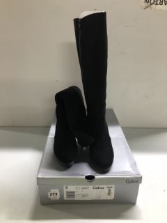 GABOR FRANCES MED SUEDE BLACK BOOTS - SIZE: 5 (682147)