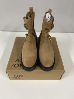 AND/OR RIVER BRLI BOOTS - SIZE: 7 (675645)